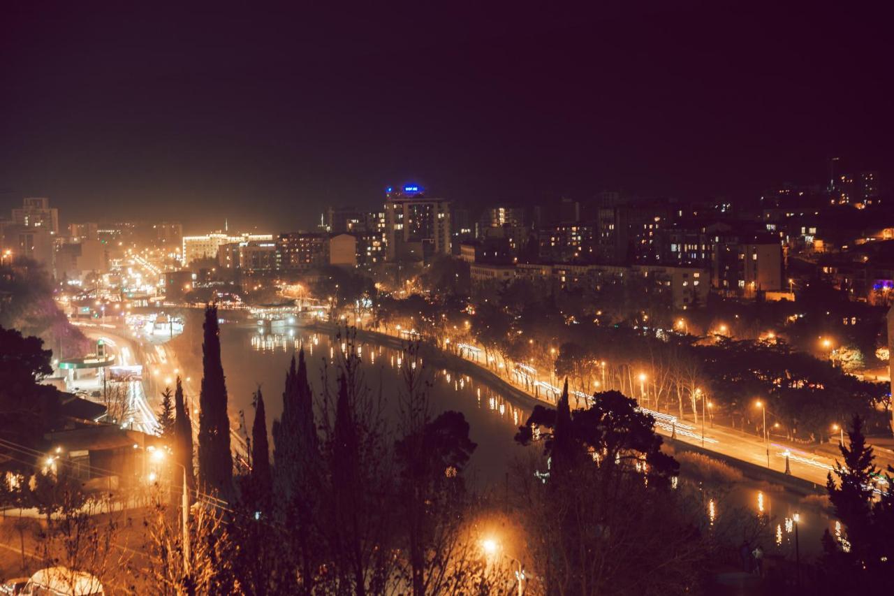 Modern Avlabari In Old Town Lejlighed Tbilisi Eksteriør billede